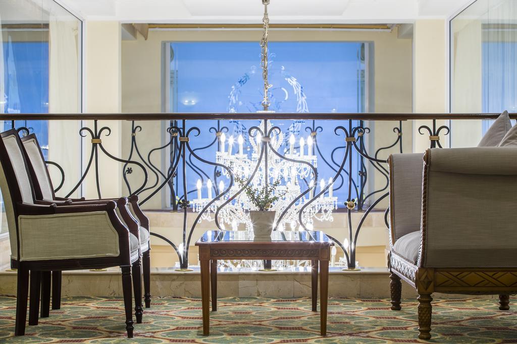 Hotel Le Vendome Кейптаун Екстериор снимка The lobby of the hotel